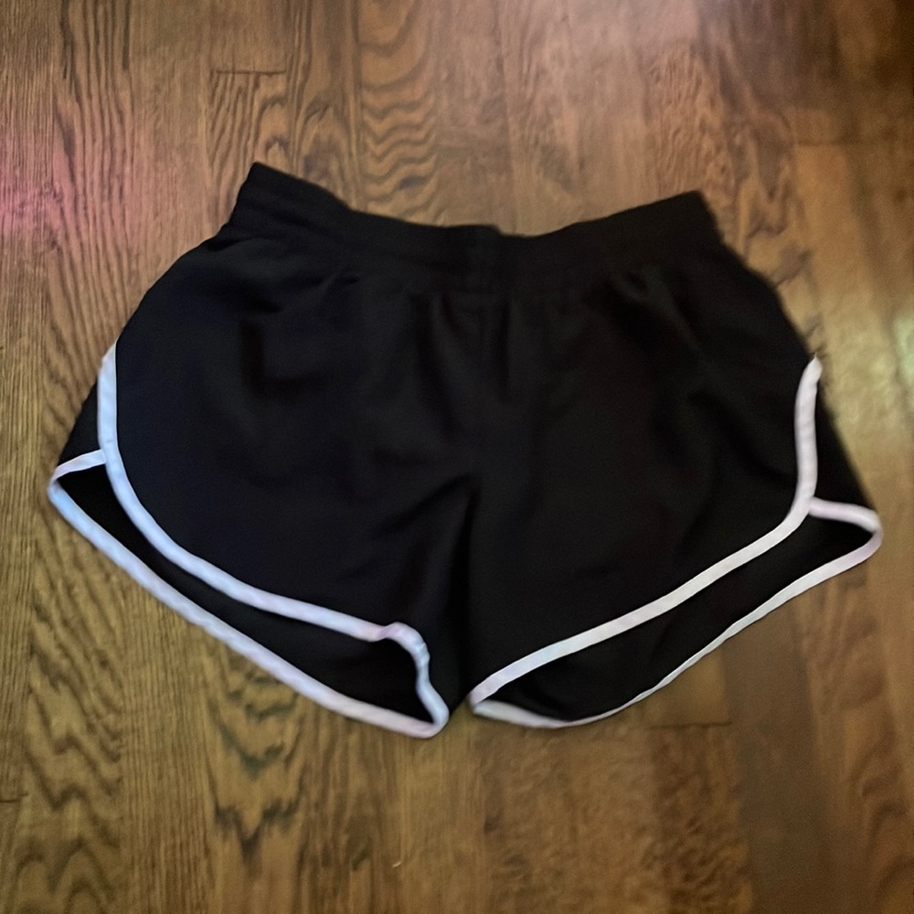 I’m selling these black and white athletic shorts